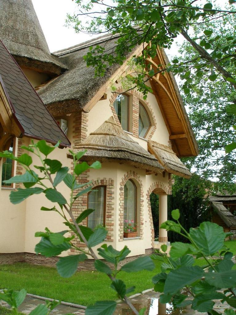 Lodge Chervona Ruta Shayan